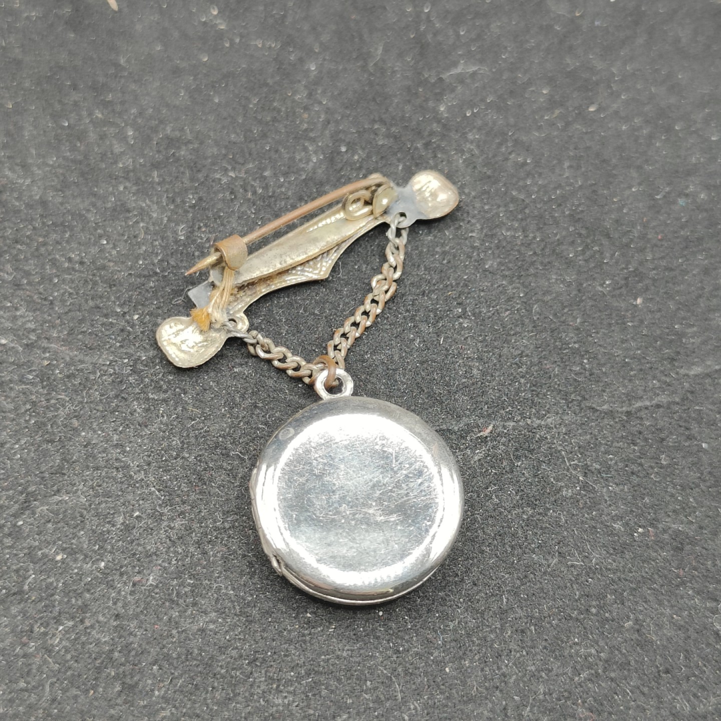 全场0元起拍 第62期 咸鱼国勋章拍卖专场 6月7日（周三）下午6：00开始 日本战前相片坠徽章