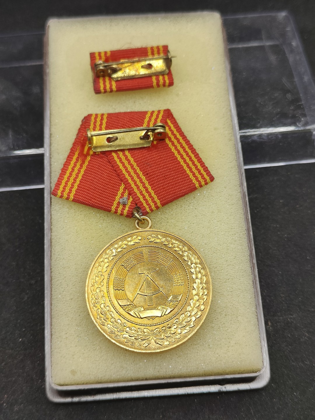 全场0元起拍 第62期 咸鱼国勋章拍卖专场 6月7日（周三）下午6：00开始 内务部军事忠诚服役三十周年奖章 带盒略