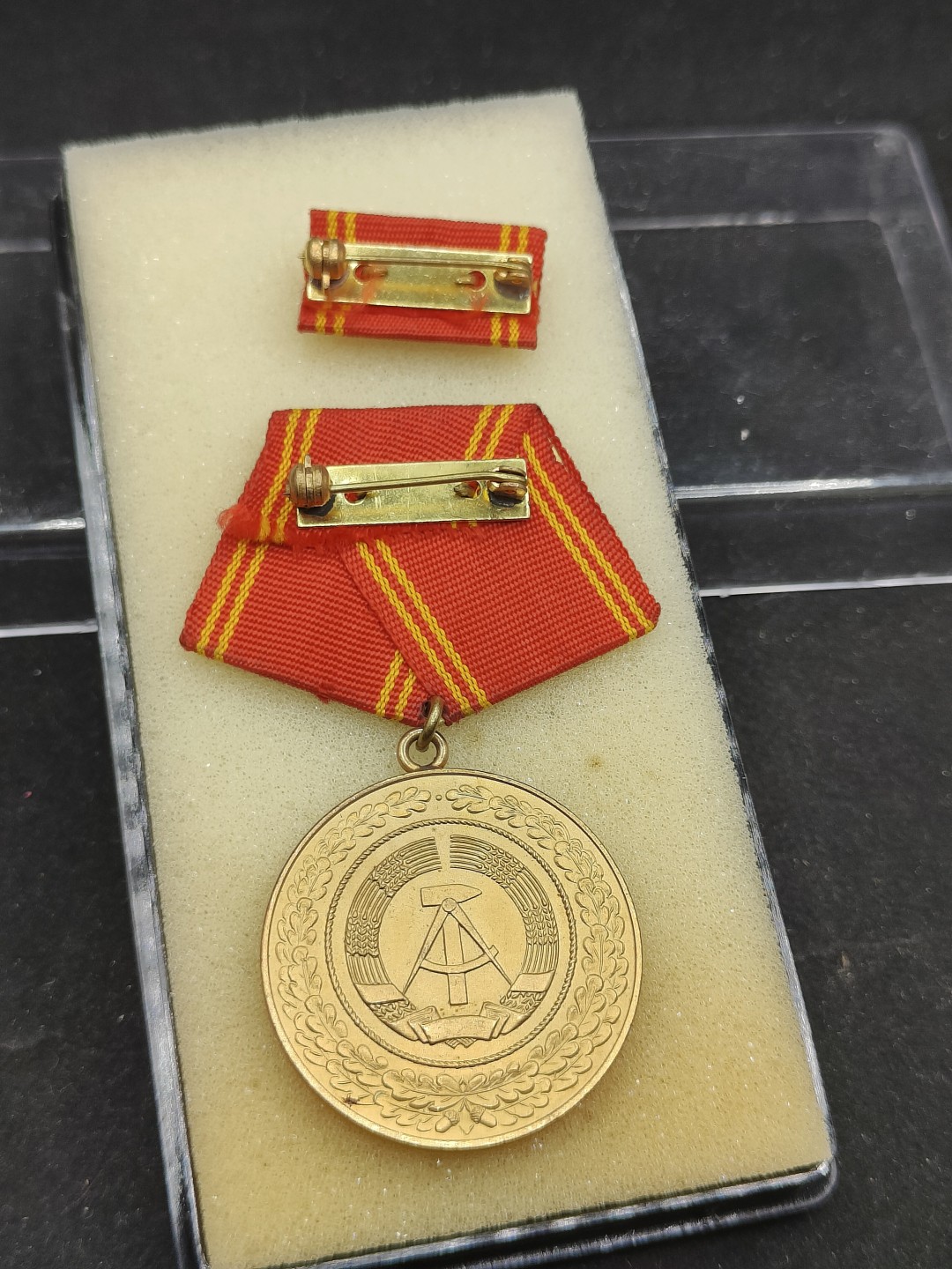 全场0元起拍 第62期 咸鱼国勋章拍卖专场 6月7日（周三）下午6：00开始 内务部军事忠诚服役二十五周年奖章 带盒略