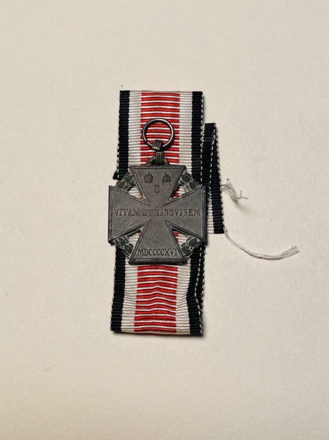 阿娜斯塔西娅军事题材拍卖 奥匈卡尔军团十字奖章