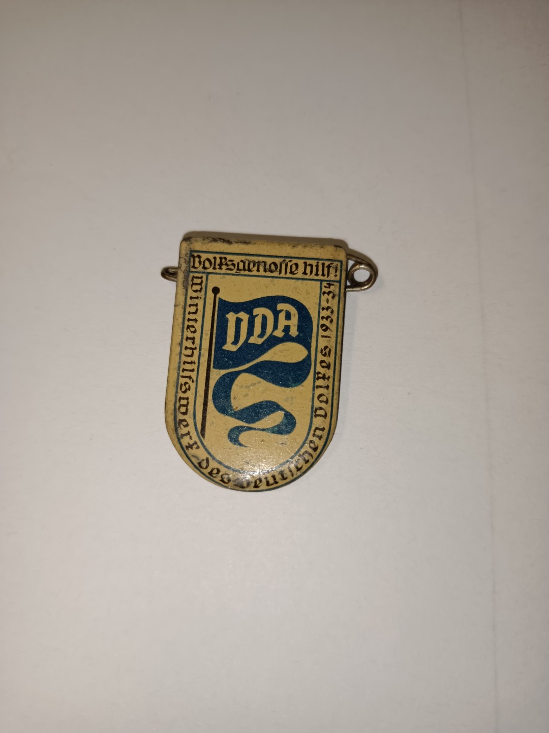 阿娜斯塔西娅军事题材拍卖 德国1933到1934年ddr小铁牌章品好，别针完好