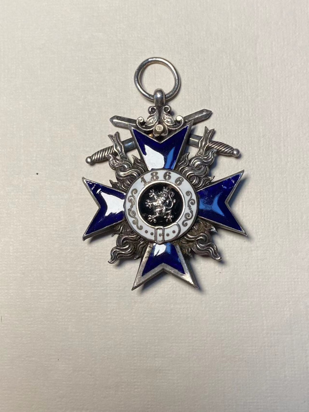 阿娜斯塔西娅军事题材拍卖 一战巴伐利亚四级战功勋章 mvo4 战时品相，珐琅略微破损，无绶带