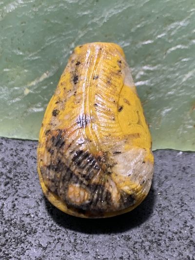 精美亚光战国红玛瑙手工俏色巧雕树叶一体佛头三通一个， - 精美亚光战国红玛瑙手工俏色巧雕树叶一体佛头三通一个，