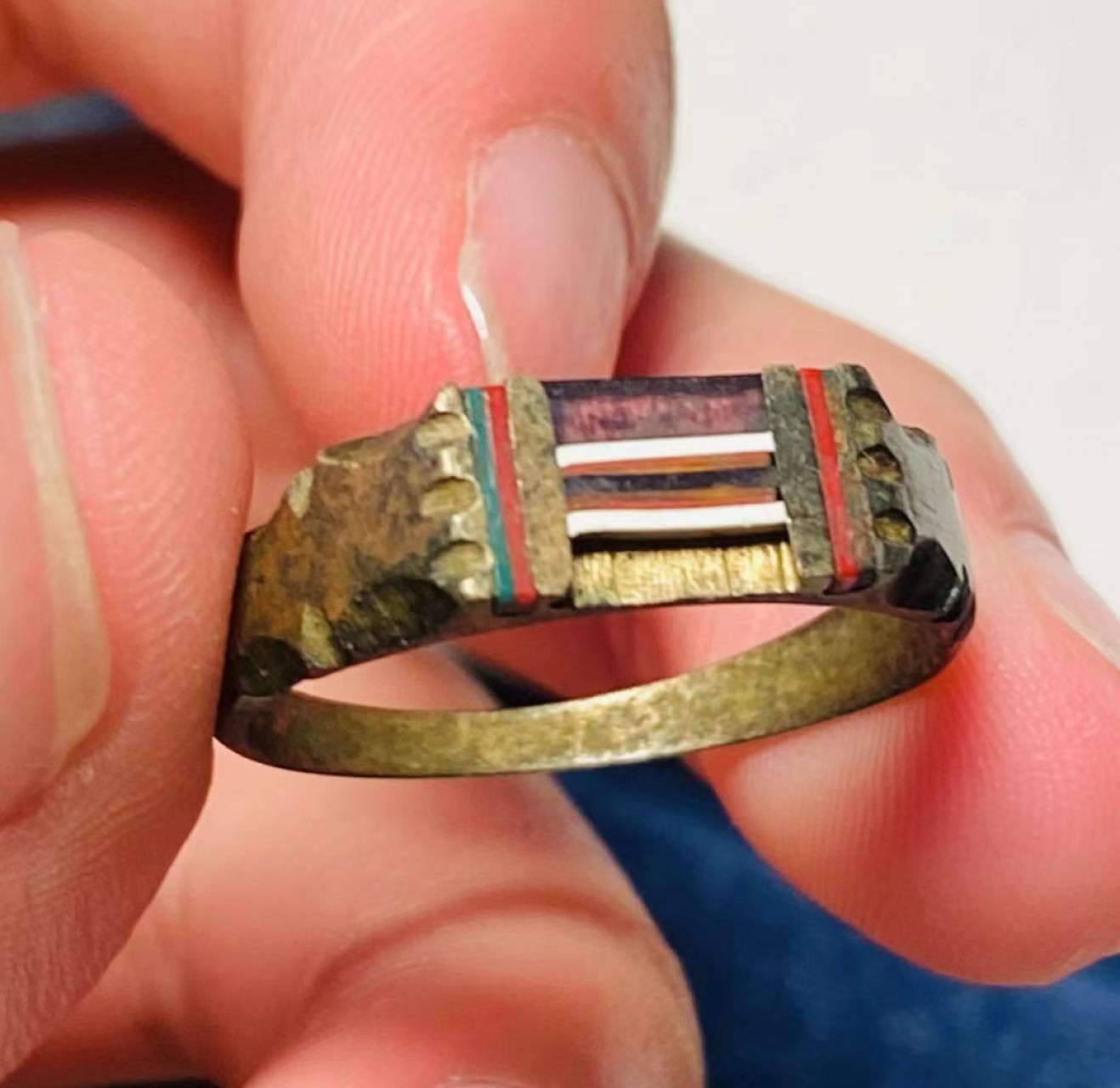 阿娜斯塔西娅军事题材拍卖 二战德国东线作战纪念戒指，俄罗斯发现，纪念东线作战的德国士兵，品相很好，稀少