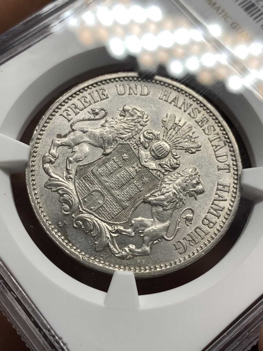 《竞宝斋》第171场-周日，周一2场 (全场包邮) NGC-UNC 德国汉堡 双狮盾牌3马克银币 顶级原光好品 看不出有洗