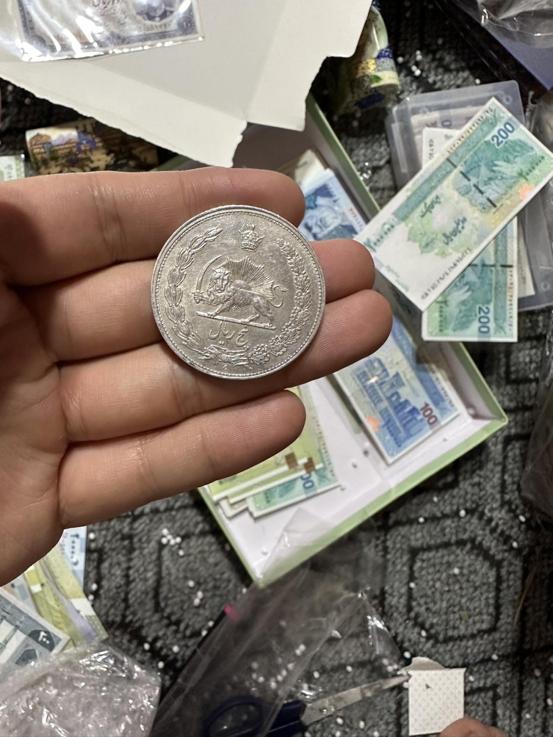 伊朗大银币，品相非常好，购于伊斯法罕，我是长居伊朗！绝对保真！！