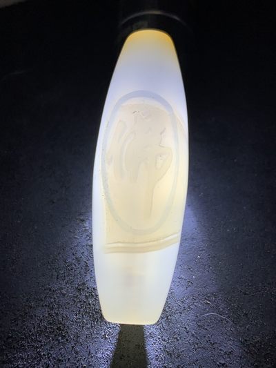 精美高玉化海洋玉髓手工雕刻佛字大桶珠一个 精美高玉化海洋玉髓手工雕刻佛字大桶珠一个