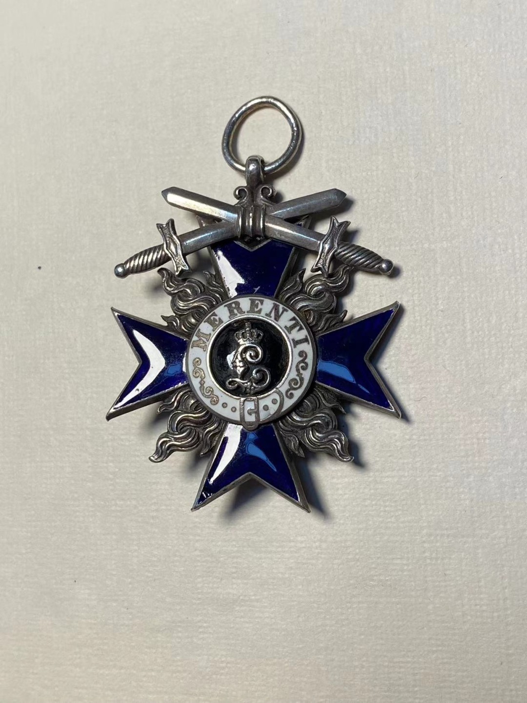 阿娜斯塔西娅军事题材拍卖 一战巴伐利亚四级战功勋章 mvo4 战时品相，珐琅略微破损，无绶带