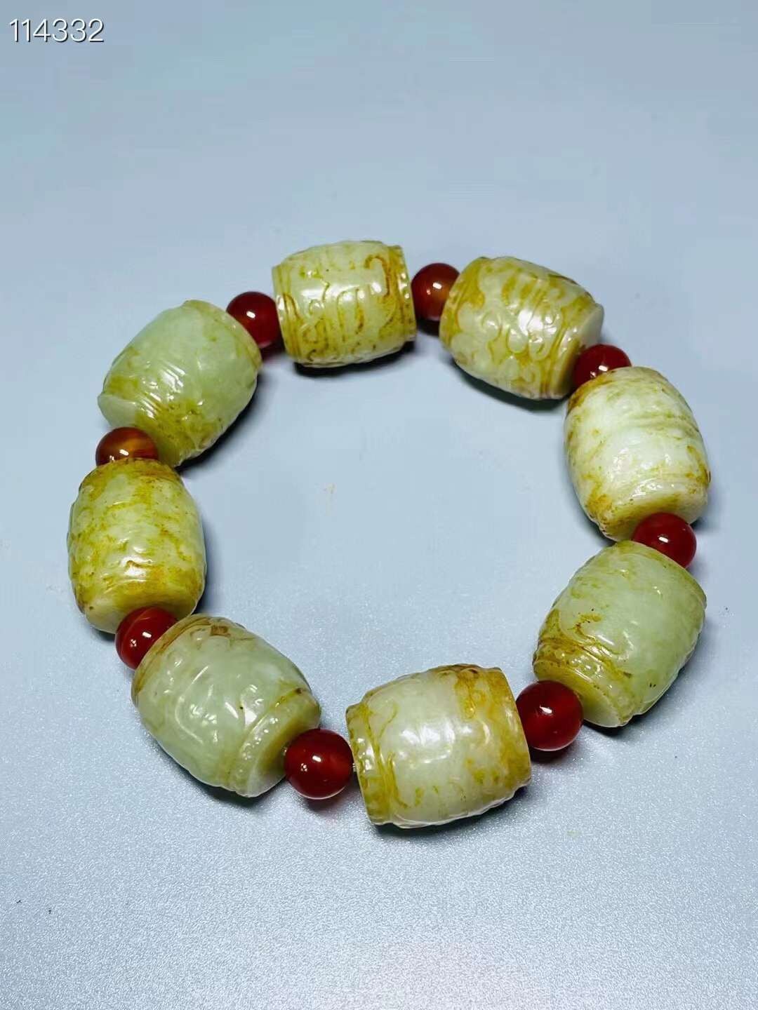 旧藏●精品和田玉精雕手串一对