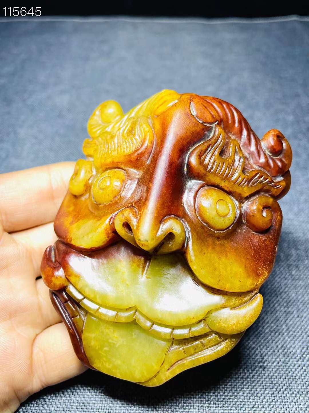 旧藏●精雕和田玉兽面纹腰带扣
