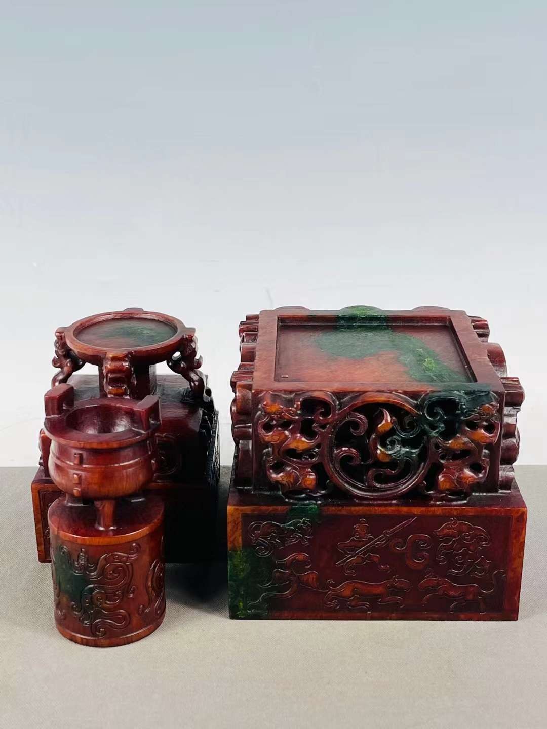 旧藏●精品高古玉浮雕龙纹鼎组合印章