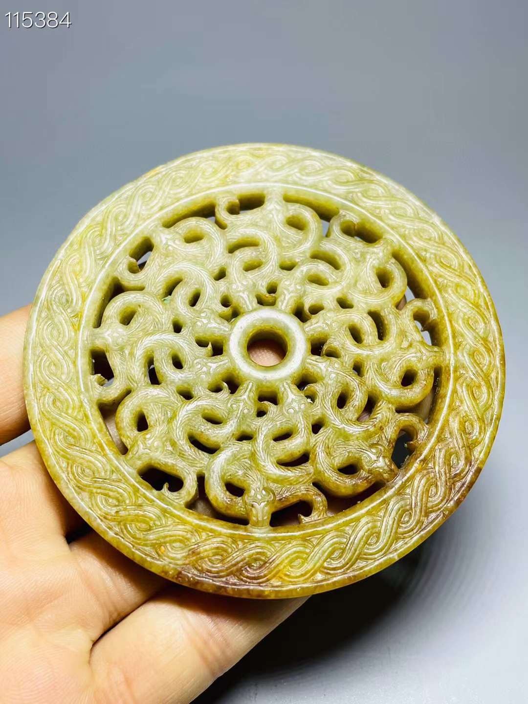 旧藏●精品和田玉精雕镂空玉佩五个（单个售价）