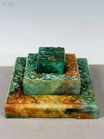 旧藏●精美和田玉彩绘组合印章 旧藏●精美和田玉彩绘组合印章