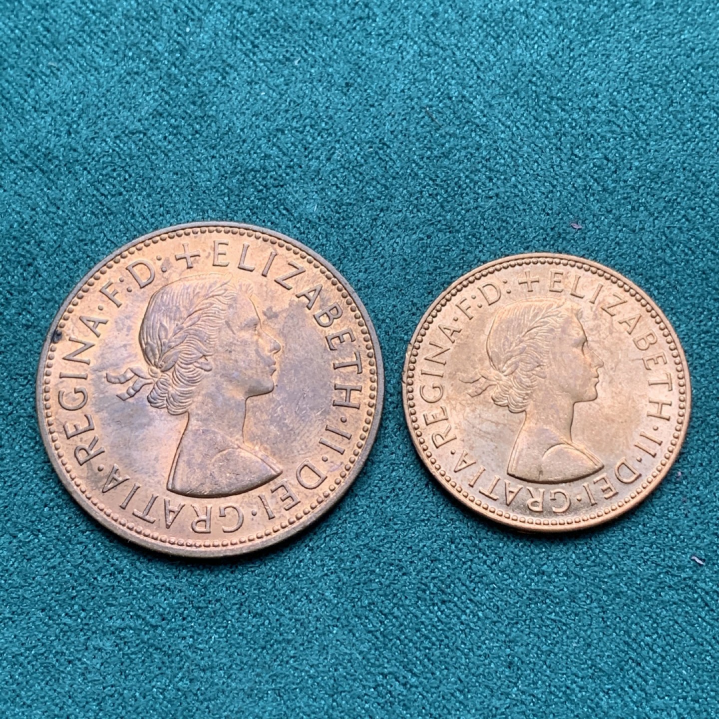 《竞宝斋》第172场-周日，周一2场 (全场包邮) 1967年英国伊丽莎白女王1便士半便士铜币两枚，UNC品相 光好