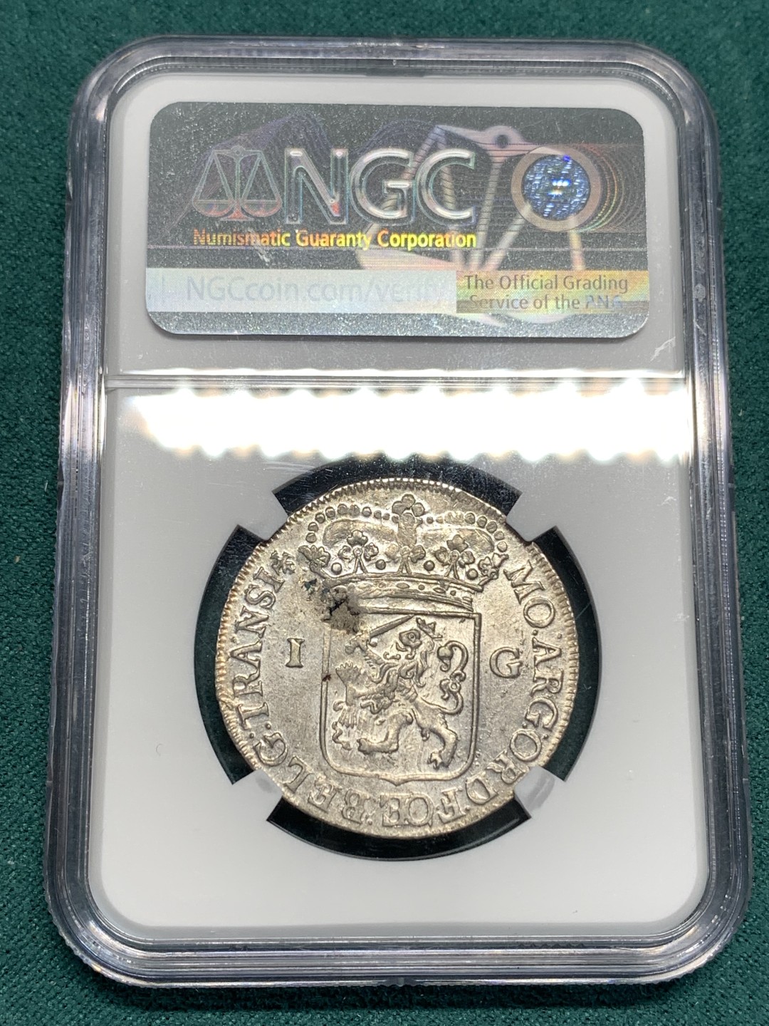 《竞宝斋》第172场-周日，周一2场 (全场包邮) NGC AU55  荷兰上艾瑟尔省 1763 1盾银币 女站神较少的一个省 N仅1枚更高分，币身有铸缺，细节低评