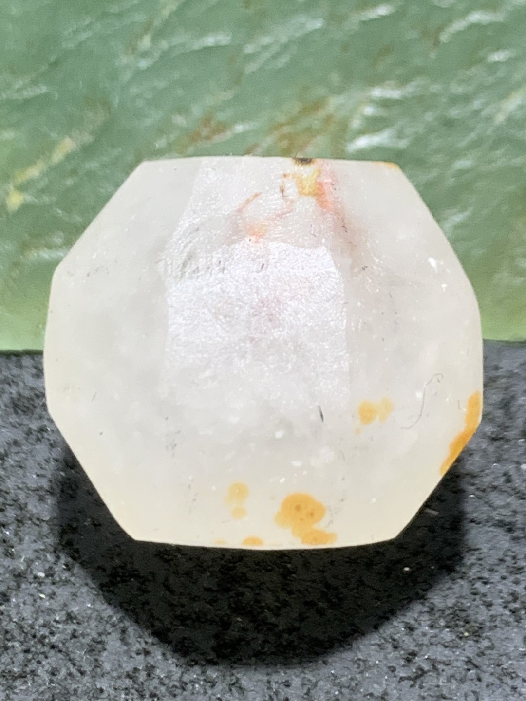 精美亚光满冰飘糖心料战国红玛瑙手工雕刻八棱珠一颗