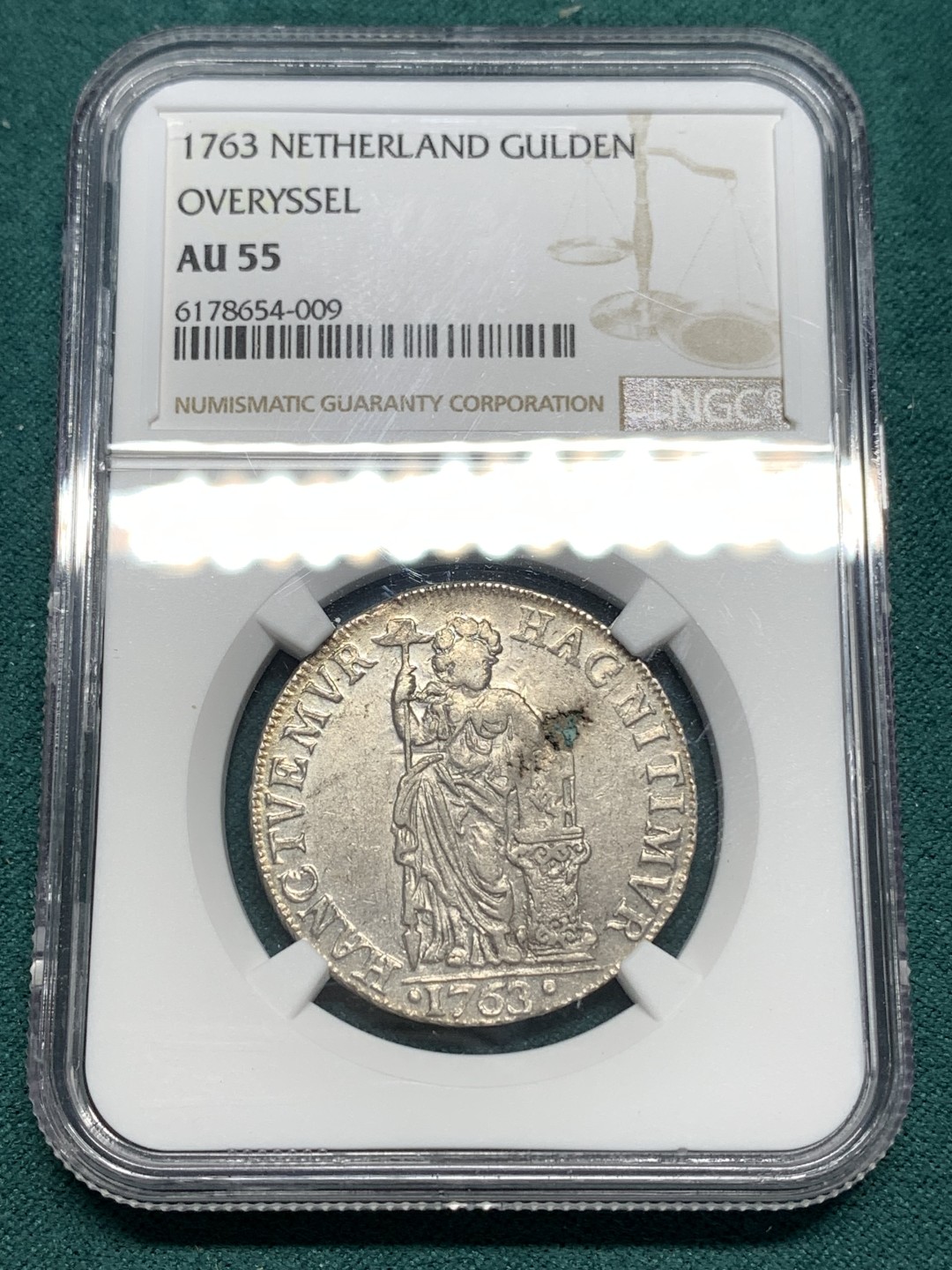 《竞宝斋》第172场-周日，周一2场 (全场包邮) NGC AU55  荷兰上艾瑟尔省 1763 1盾银币 女站神较少的一个省 N仅1枚更高分，币身有铸缺，细节低评