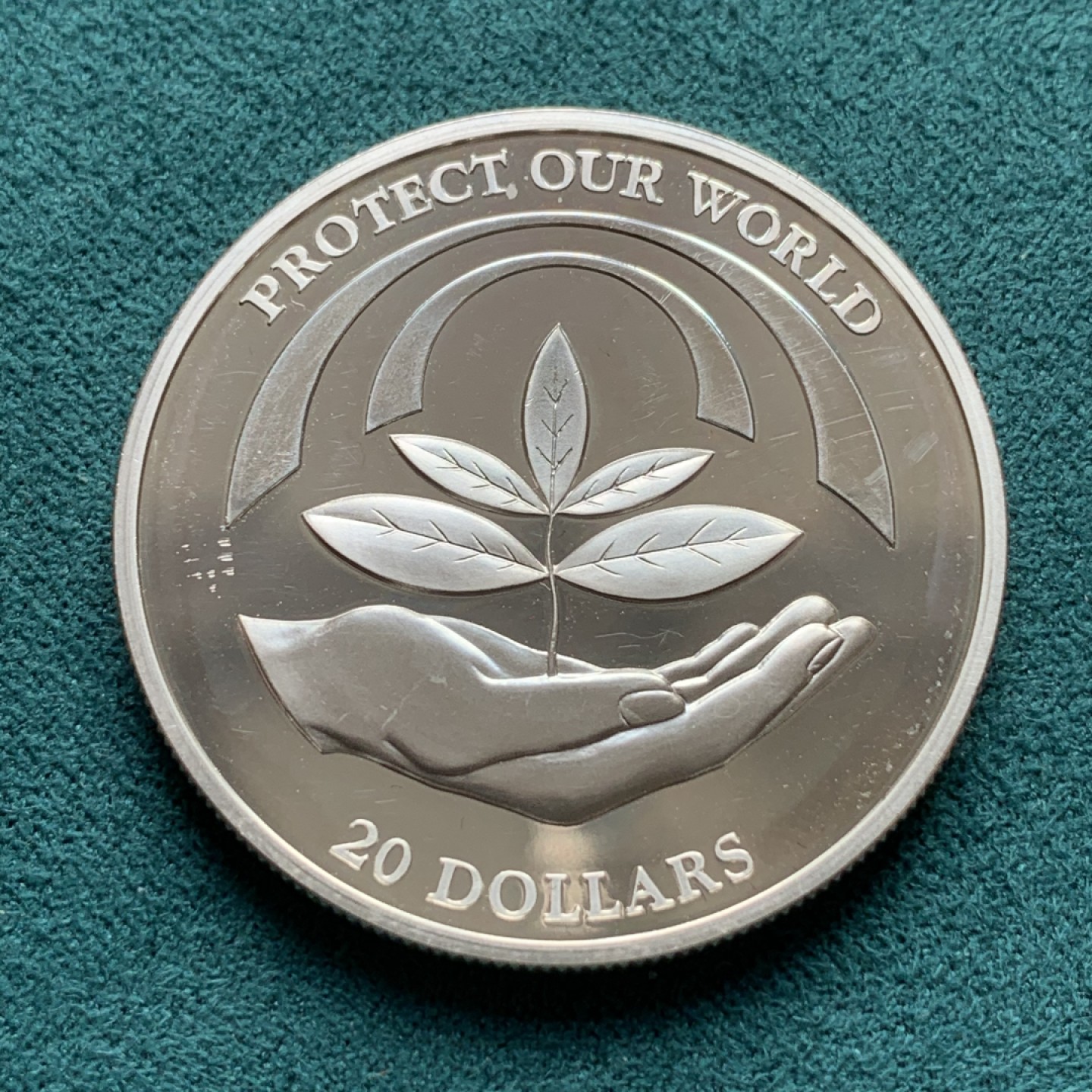 《竞宝斋》第172场-周日，周一2场 (全场包邮) 纽埃1993年保护地球呵护树苗20元精制银币，外网现代币近期热门小品种