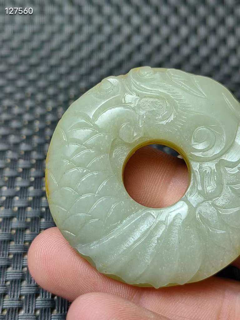 和田玉鱼化龙玉佩 和田玉鱼化龙玉佩