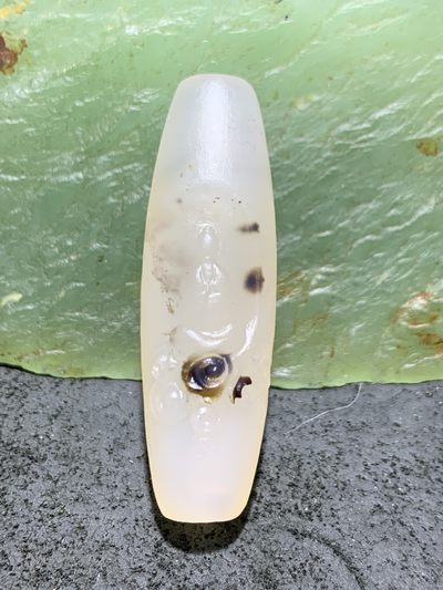 精美高玉化亚光海洋玉髓手工俏色巧雕无相佛意境大桶珠一个！ - 精美高玉化亚光海洋玉髓手工俏色巧雕无相佛意境大桶珠一个！