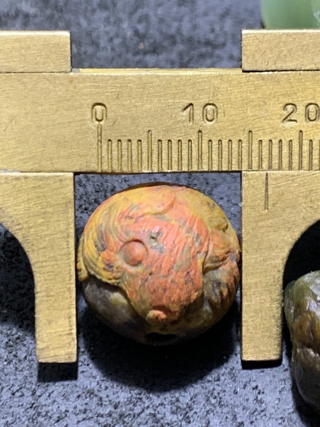 精美亚光原皮战国红玛瑙手工俏色巧雕旺财圆珠一个