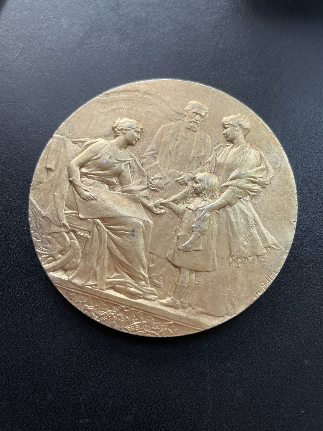 欧洲章牌-拍卖第24场 CH.Pillet～法国罗克鲁瓦储蓄银行镀金大银章 直径：63 mm ，119.6 g