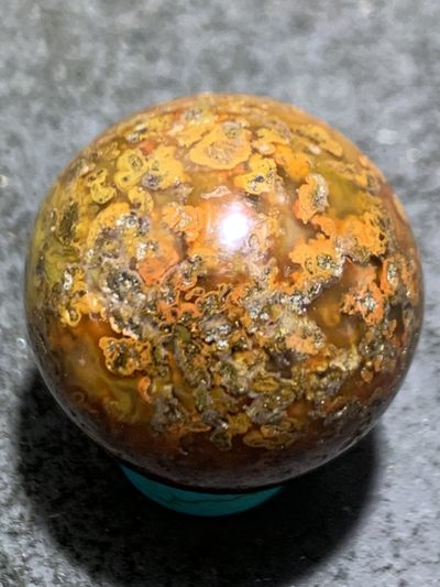 精美亚光原皮草花纹战国红玛瑙手工俏色巧雕鹰珠子一颗！ 精美亚光原皮草花纹战国红玛瑙手工俏色巧雕鹰珠子一颗！