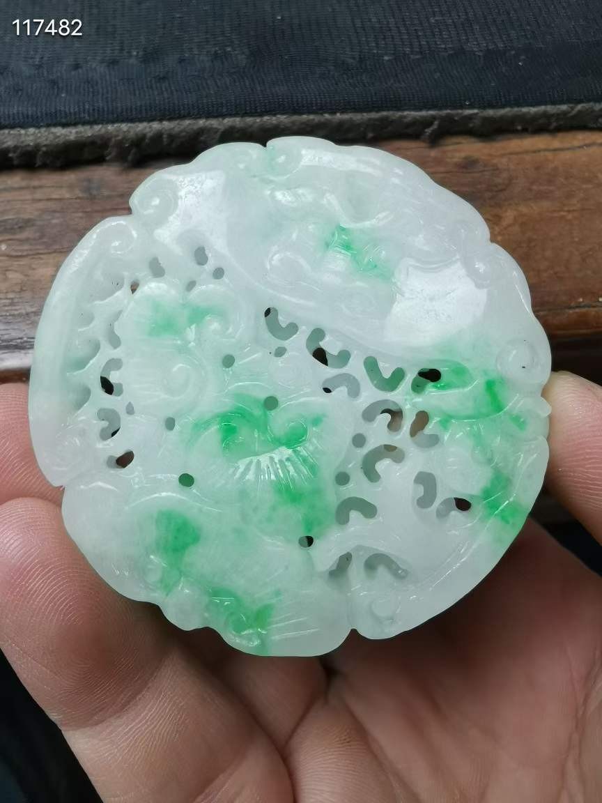 糯种飘花翡翠香囊挂件