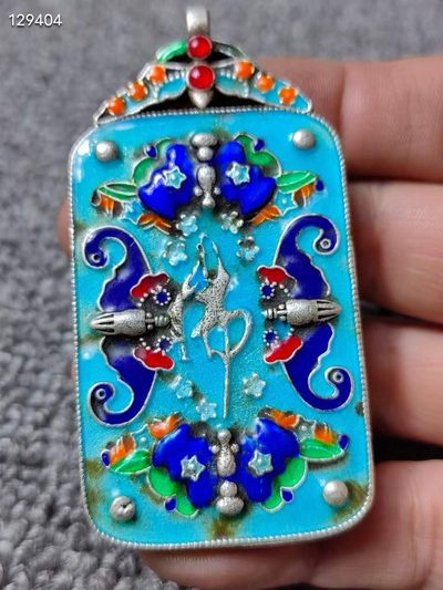 老银烧蓝镶嵌翡翠牌 老银烧蓝镶嵌翡翠牌