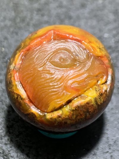 精美亚光原皮草花纹战国红玛瑙手工俏色巧雕鹰珠子一颗！ - 精美亚光原皮草花纹战国红玛瑙手工俏色巧雕鹰珠子一颗！