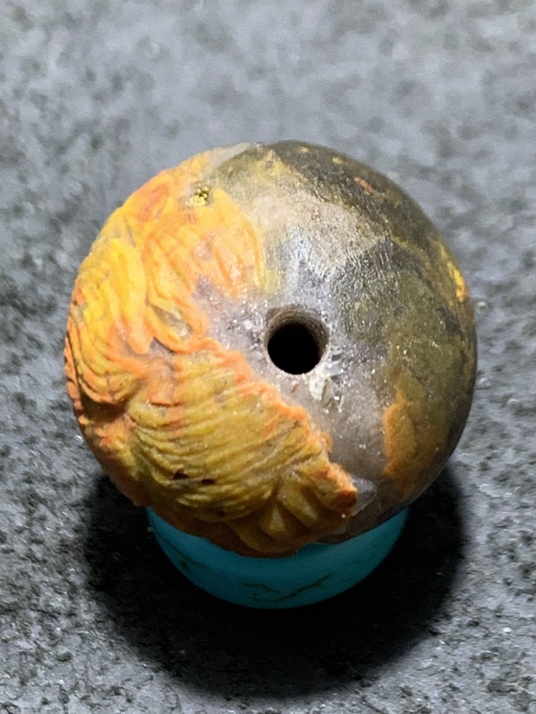 精美亚光原皮战国红玛瑙手工俏色巧雕旺财圆珠一个