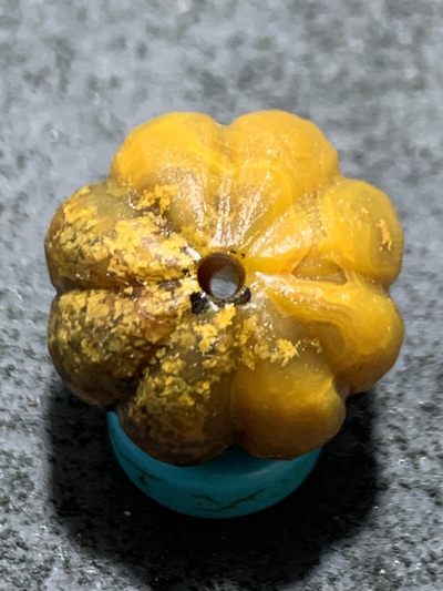 精美亚光草花纹战国红玛瑙手工雕刻瓜珠一颗！ - 精美亚光草花纹战国红玛瑙手工雕刻瓜珠一颗！