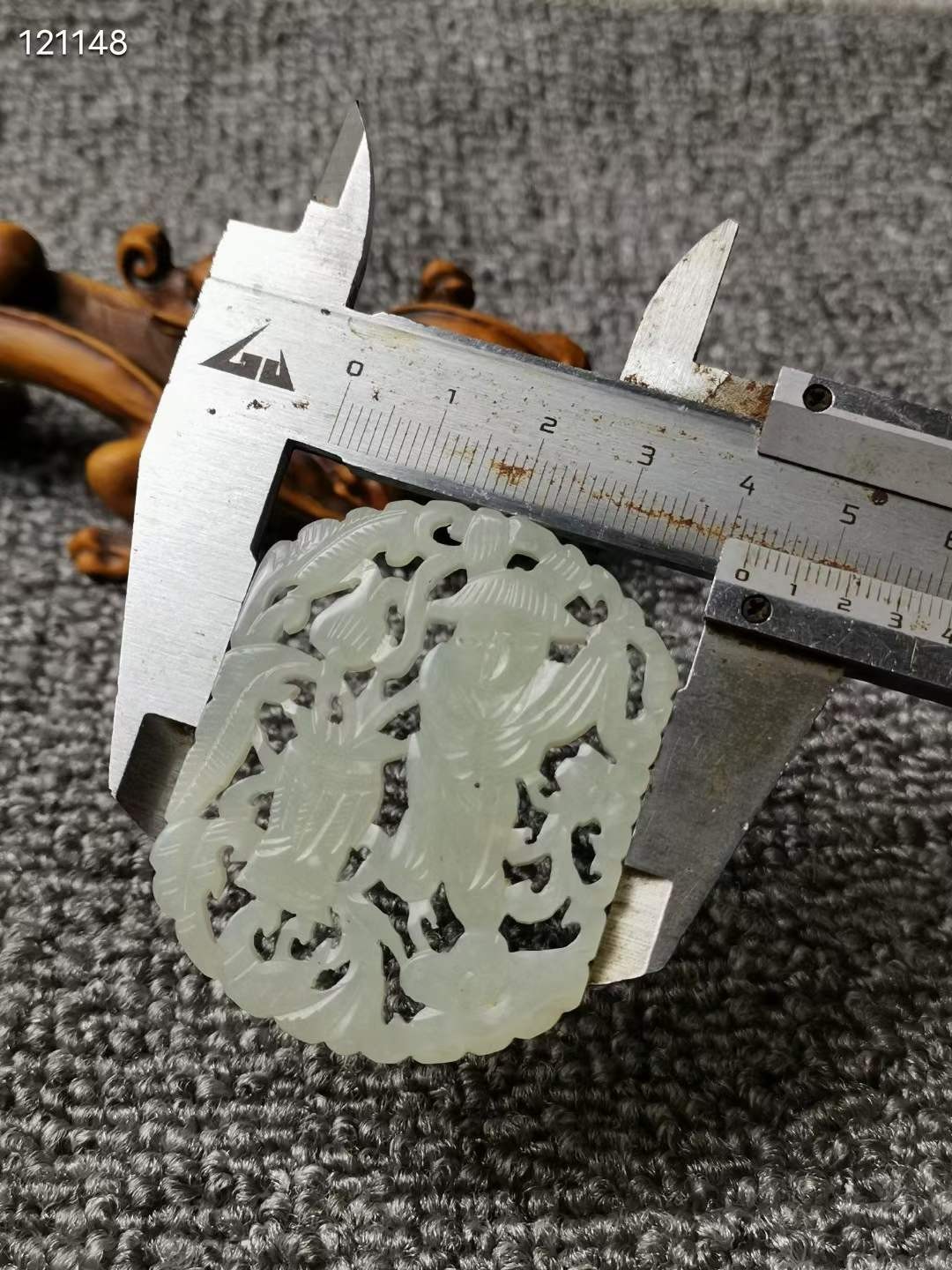 老和田玉白玉玉佩 镂空雕刻人物 玉质温润洁白