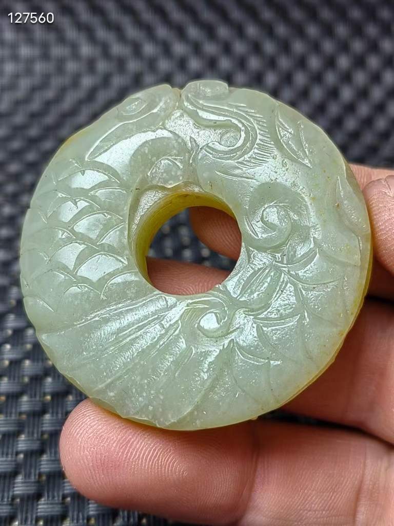 和田玉鱼化龙玉佩 和田玉鱼化龙玉佩