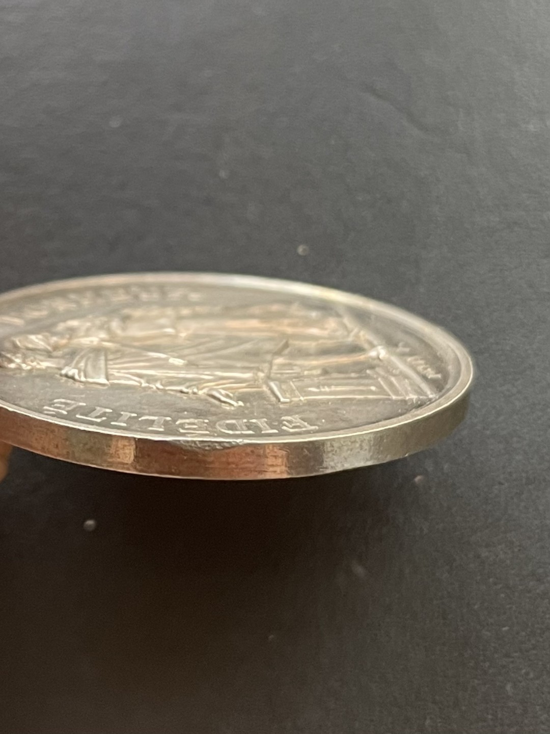 欧洲章牌-拍卖第24场 法国婚礼银章 直径：34 mm ，16 g