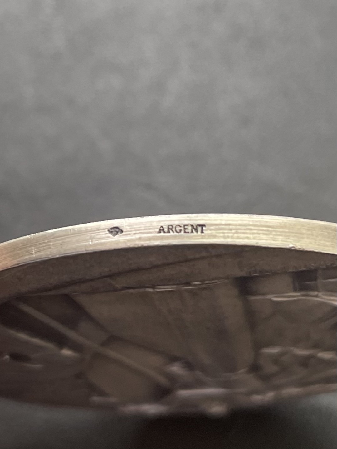 欧洲章牌-拍卖第24场 P.M.Dammann～法国装饰风格银奖章 直径：50 mm ，57.3 g