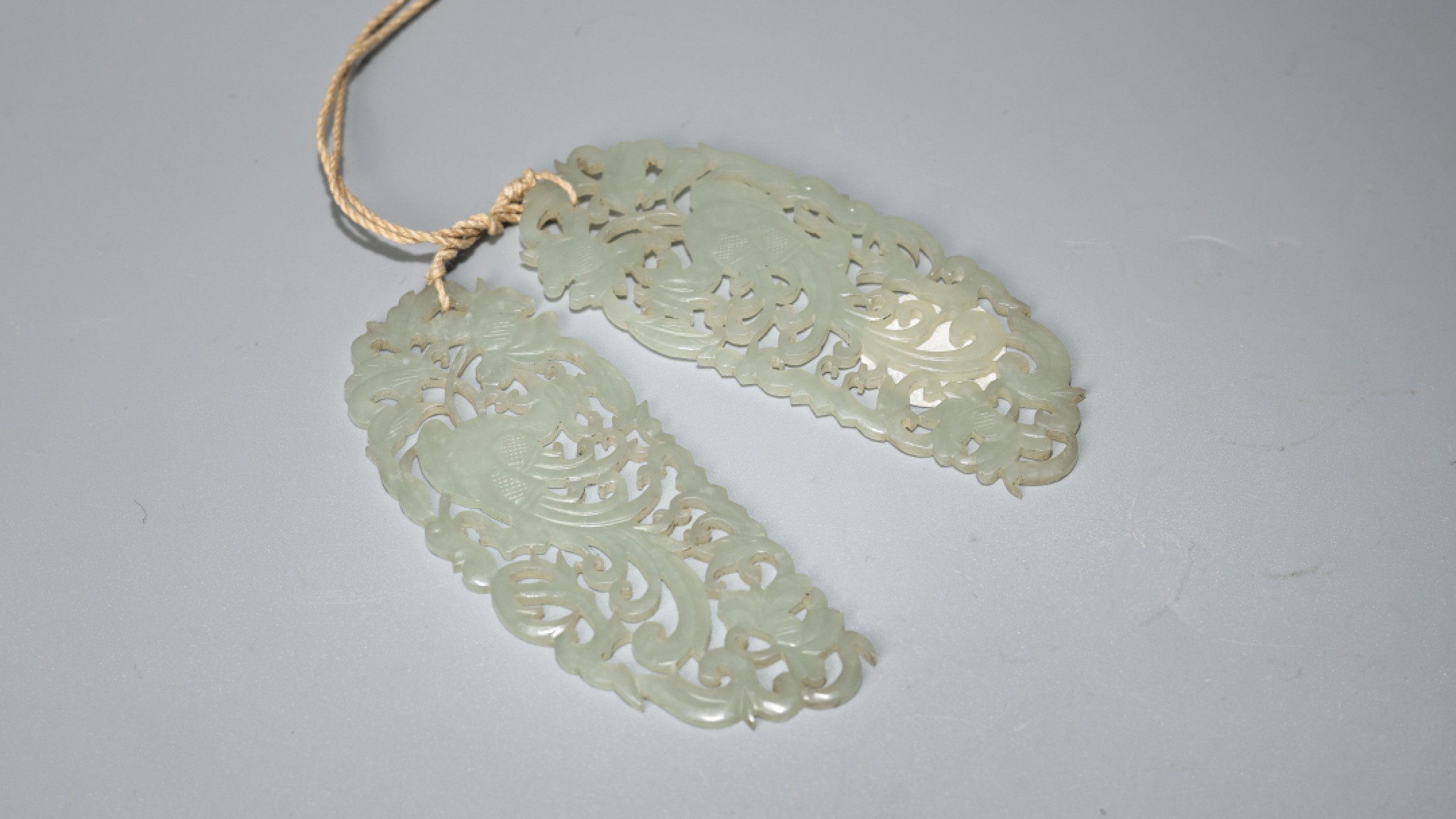 2023惠民拍卖会——国升推荐专场 和田玉双凤纹花片一组 清 8.6*3.3cm