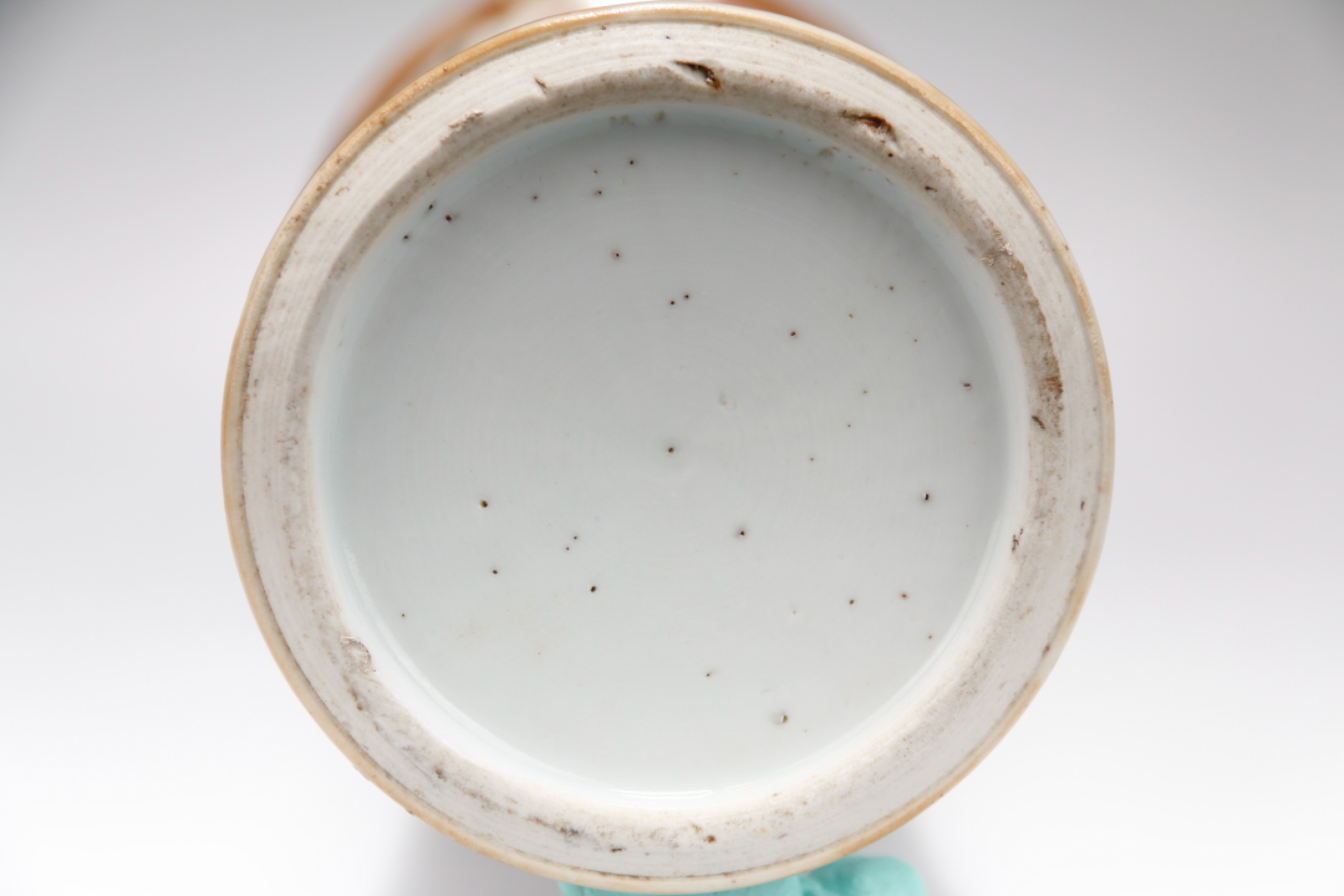 2023惠民拍卖会——国升推荐专场 紫金釉开光粉彩锦鸡牡丹纹瓶及花觚一对 清中期 尺寸不一