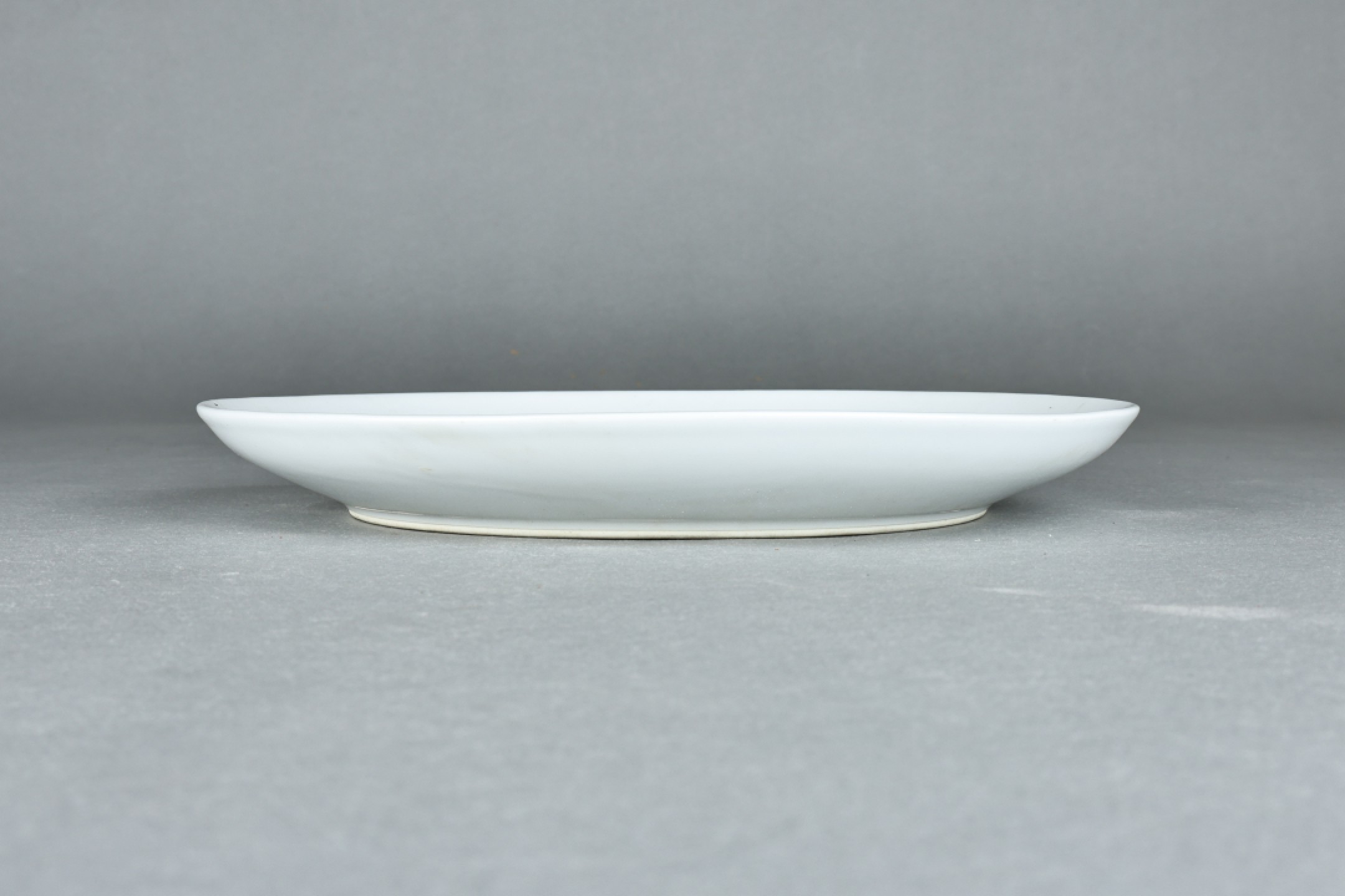 2023惠民拍卖会——国升推荐专场 “前知八百后知千”刻瓷盘 现代 D:24.8cm