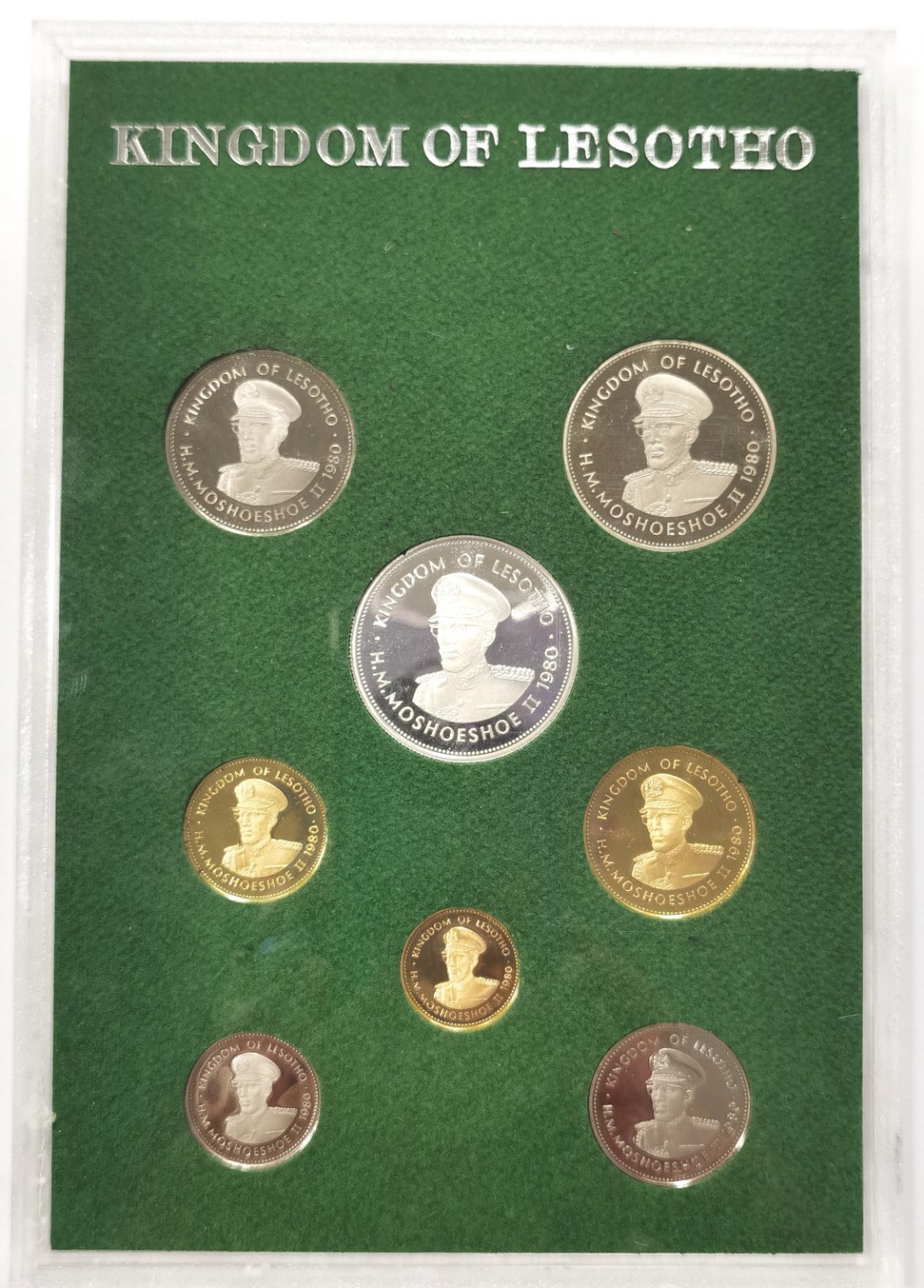 博洋堂章牌藏家系列场②暨第030期（全场包邮） 1980年莱索托精致套币（含莫舒舒一世纪念碑10洛蒂银币）盒证齐全