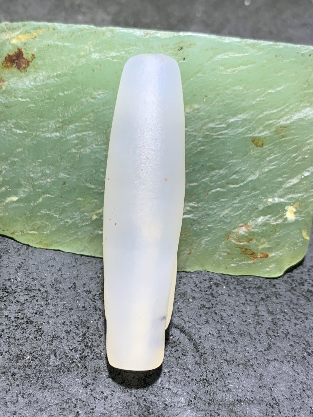 精美亚光高玉化海洋玉髓手工俏色巧雕龙鱼大桶珠一个！