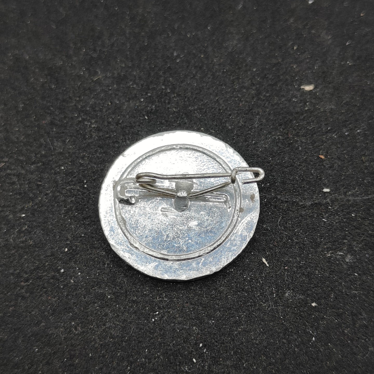 全场0元起拍 第64期 咸鱼国勋章拍卖专场 6月14日（周三）下午6：00开始 东德建国15周年纪念章