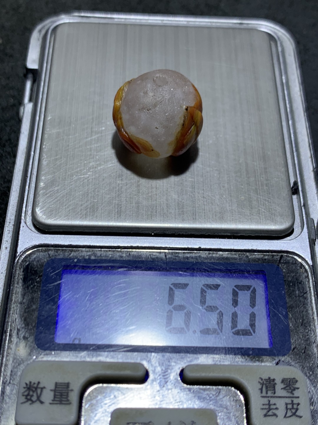 精美冰飘亚光战国红玛瑙手工俏色巧雕金钱龟珠一颗！