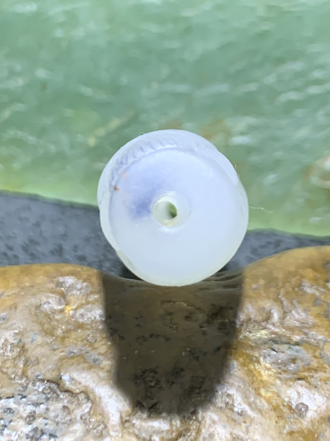 精美亚光高玉化海洋玉髓手工俏色巧雕龙鱼大桶珠一个！