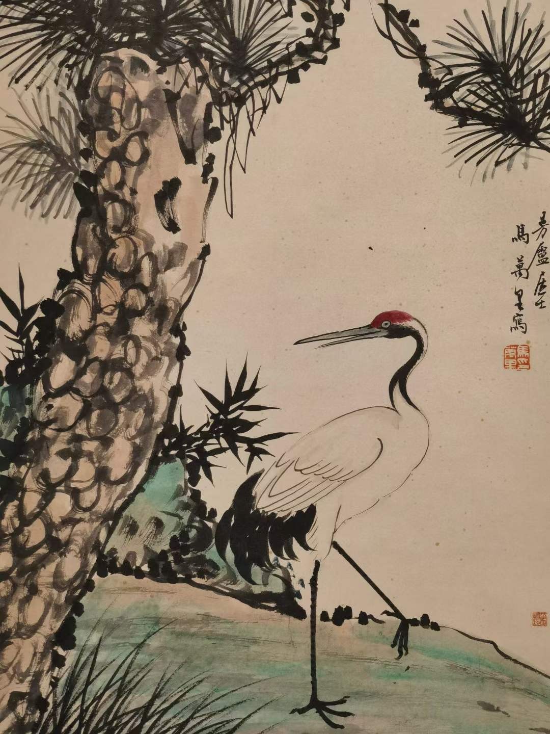 马万里纸本松鹤图立轴。马万里(1904~1979)，原名瑞图，他在诗词、绘画、书法方面有十分突出的艺术造诣，其中以花鸟画作品闻名于世。 马万里纸本松鹤图立轴。马万里(1904~1979)，原名瑞图，他在诗词、绘画、书法方面有十分突出的艺术造诣，其中以花鸟画作品闻名于世。