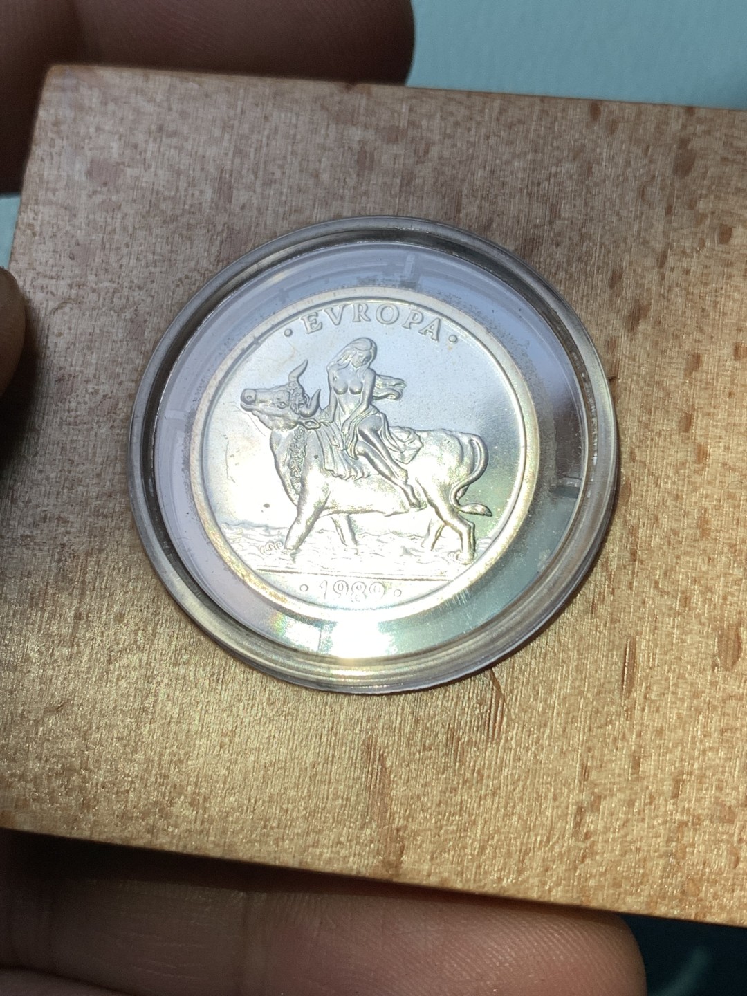 《竞宝斋》第173场-周日，周一2场 (全场包邮) 西班牙1989年 骑牛1ECU精制银币