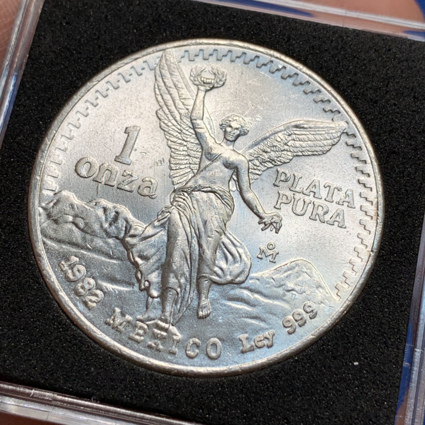 《竞宝斋》第173场-周日，周一2场 (全场包邮) 1982年 墨西哥 1盎司女神银币 999银 少见