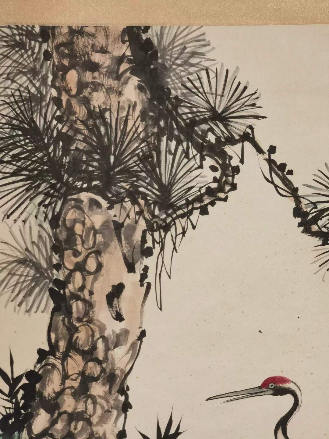 马万里纸本松鹤图立轴。马万里(1904~1979)，原名瑞图，他在诗词、绘画、书法方面有十分突出的艺术造诣，其中以花鸟画作品闻名于世。 马万里纸本松鹤图立轴。马万里(1904~1979)，原名瑞图，他在诗词、绘画、书法方面有十分突出的艺术造诣，其中以花鸟画作品闻名于世。
