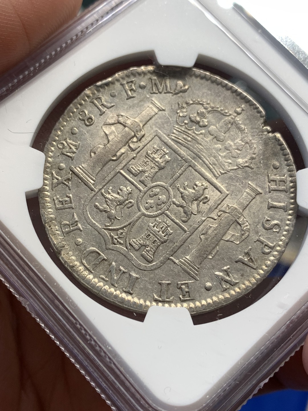 《竞宝斋》第173场-周日，周一2场 (全场包邮) NGC AU55 墨西哥 1798年卡4 82双柱大银币 双面深打 顶部铸缺 恰到好处