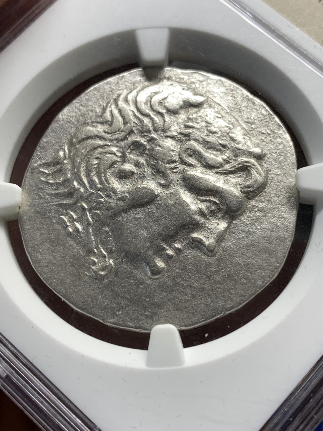 《竞宝斋》第173场-周日，周一2场 (全场包邮) NGC-Ch VF 古希腊色雷斯梅桑布里亚 公元前125-65年 四德拉克马 银币 HA成交价在450美元左右，十分稀有的古希腊品种
